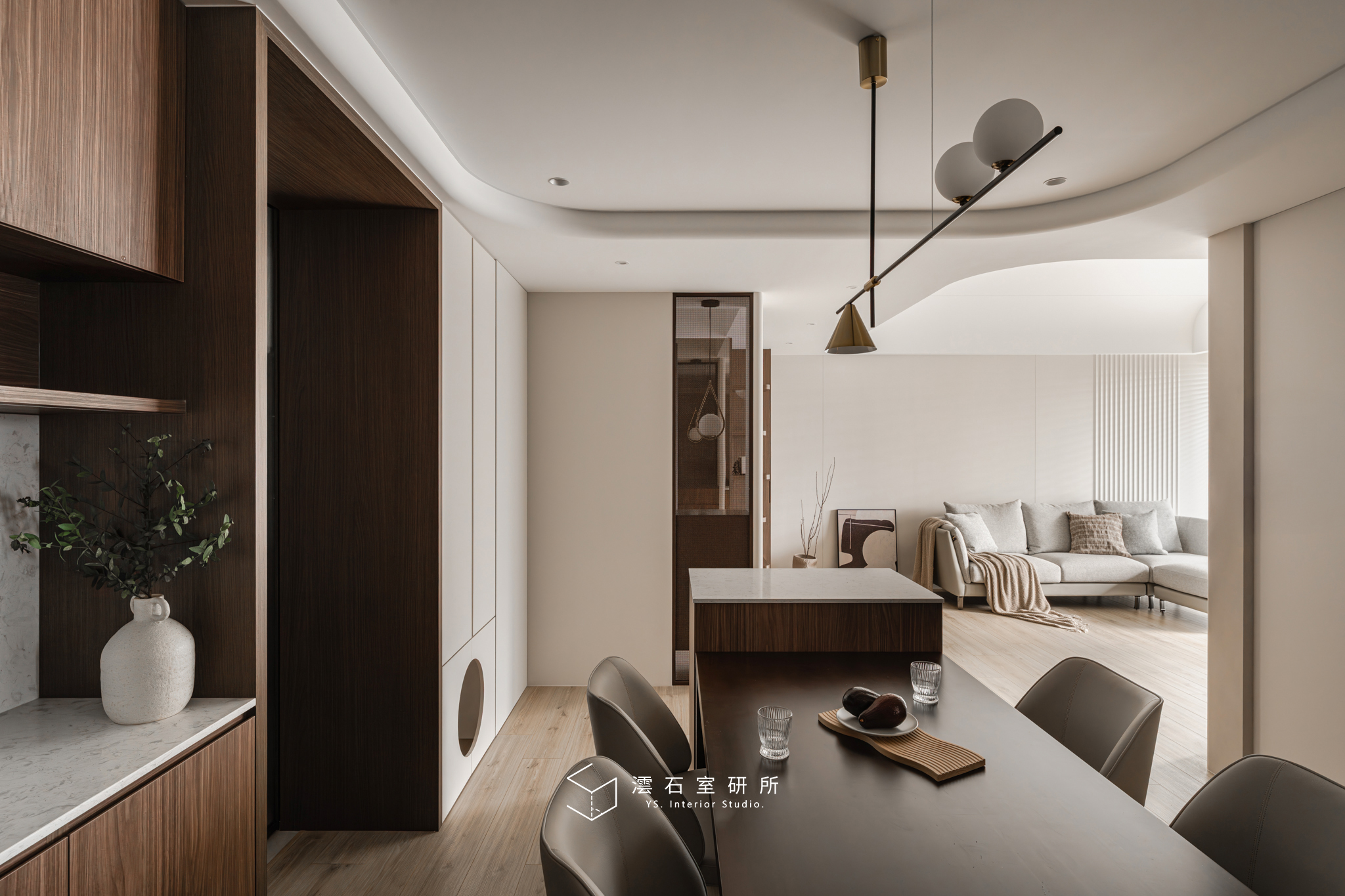 Read more about the article 寵物宅設計新典範！32 坪新古屋融入寵物設計，實踐親子與貓咪共生日常